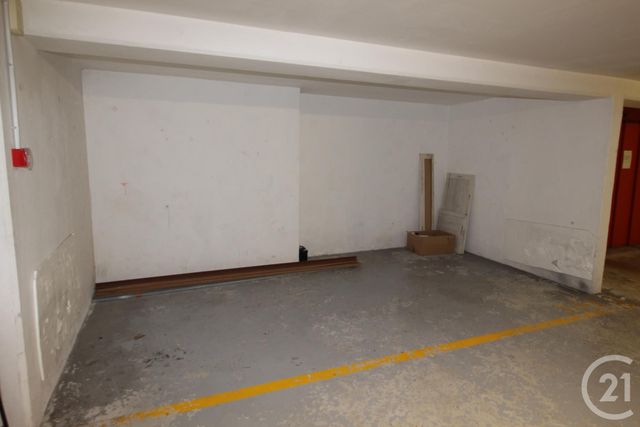 Parking 14 m²