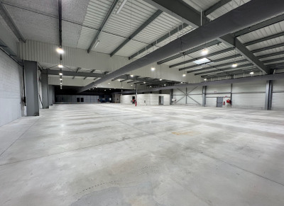 Local commercial 2600 m² 