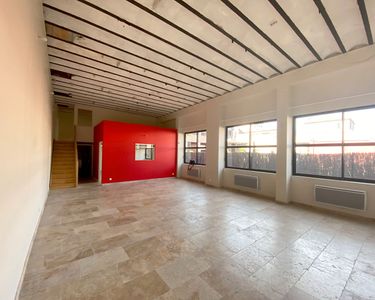 Bureaux 4 pièces 121 m² VIENNE