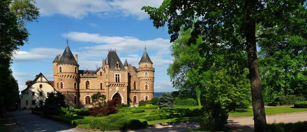 Château 33 pièces 1575 m²