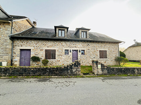 Maison en pierre a vendre Chamboulive