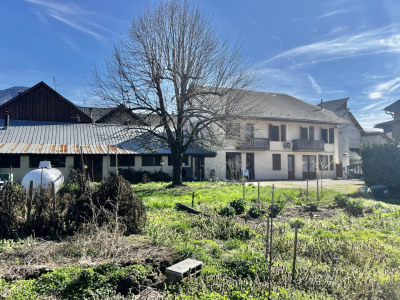 Maison 16 pièces 243 m²