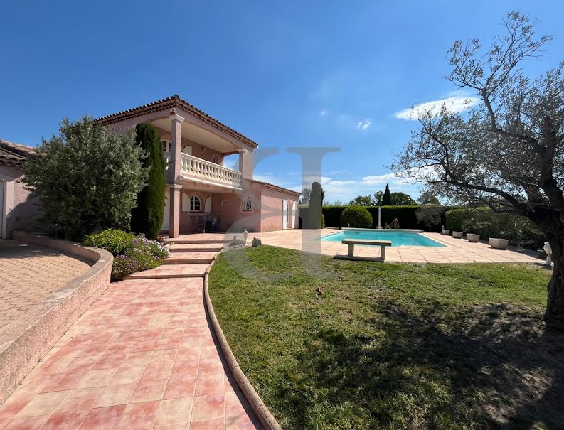 Villa 4 pièces 156 m²