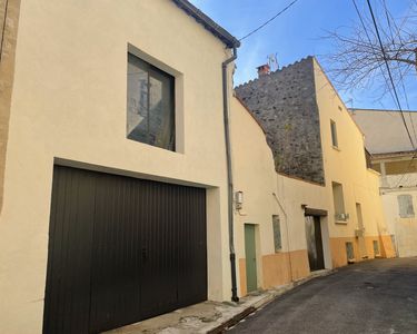 Maison 7 pièces 230 m² avec terrain de loisirs et grand garage