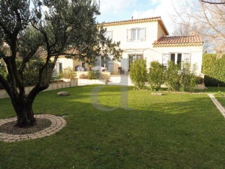 Villa 4 pièces 160 m² 