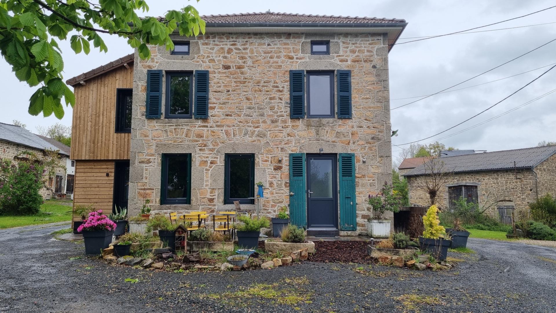 Maison 110 m² Ferrieres sur sichon 