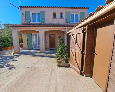 Charmante maison 4 pieces avec deux terrasses et jardin