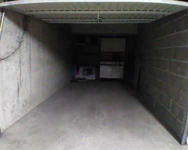 Garage / box à louer 
