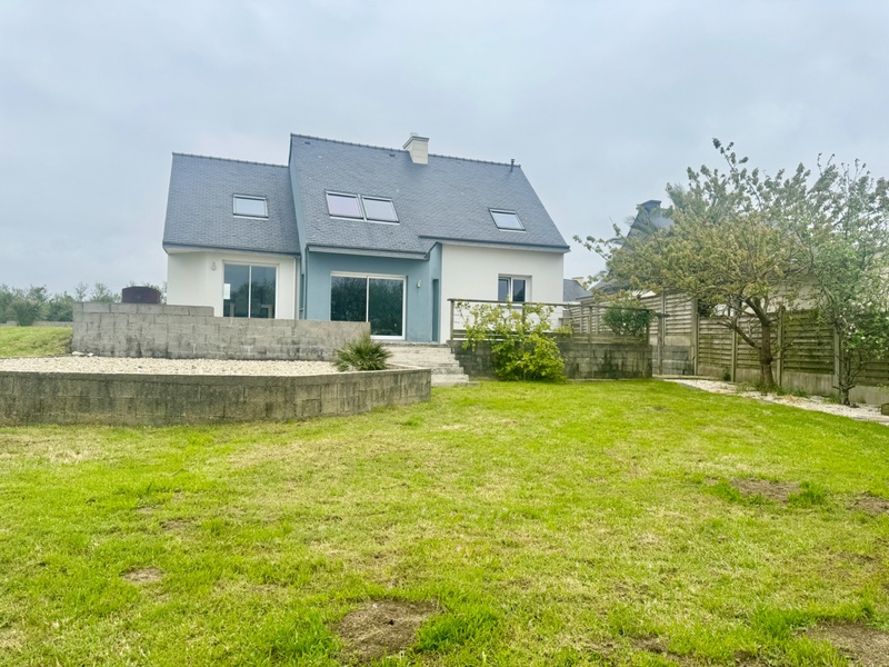 Dpt Finistère (29), à vendre PLOURIN maison P6  - Terrain de 2822 