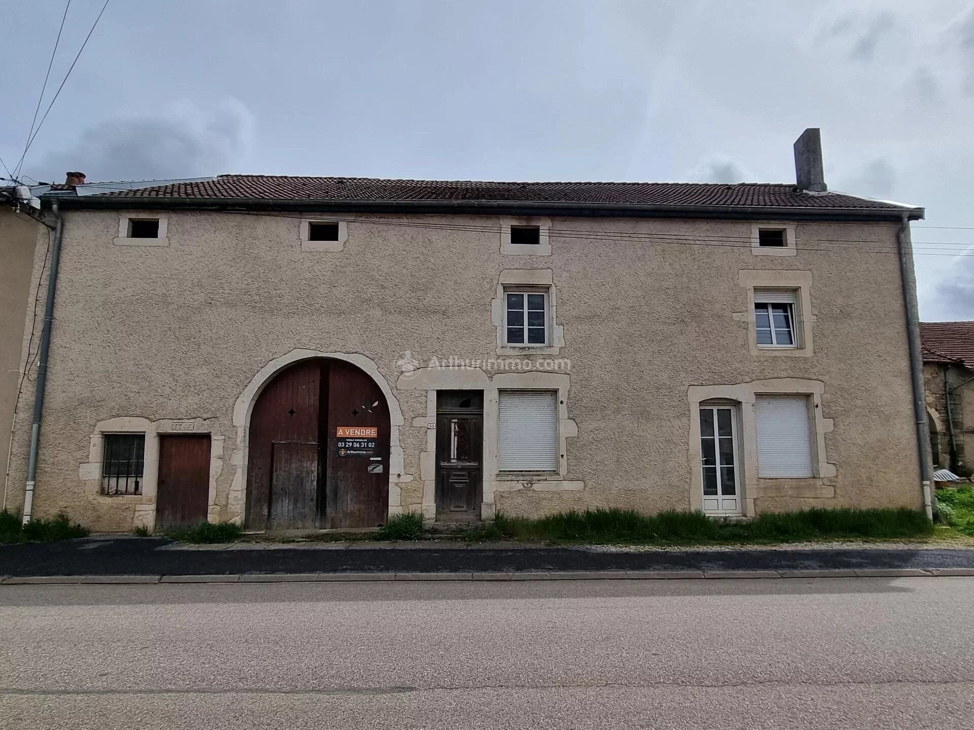 Vente Maison de village 166 m² à Pompierre 47 000 €