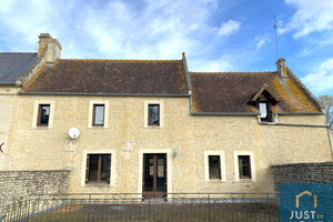 Maison ancienne à Fontaine-Henry