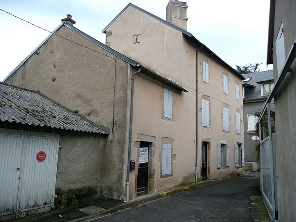 Location Maison de ville 43 m² à Saint Gervais d Auvergne 420 € CC /mois