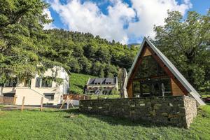 COEUR DES PYRENEES - ENSEMBLE COMMERCIAL - HÔTEL GÎTE BAR RESTAURANT SEMINAIRES