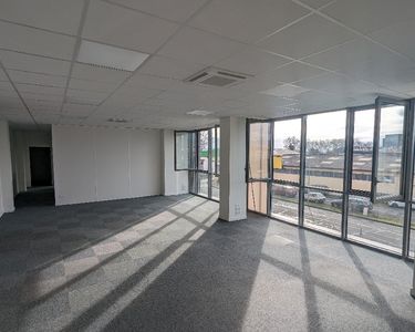 Bureaux 165M Zi BELLEVILLE EN BEAUJOLAIS