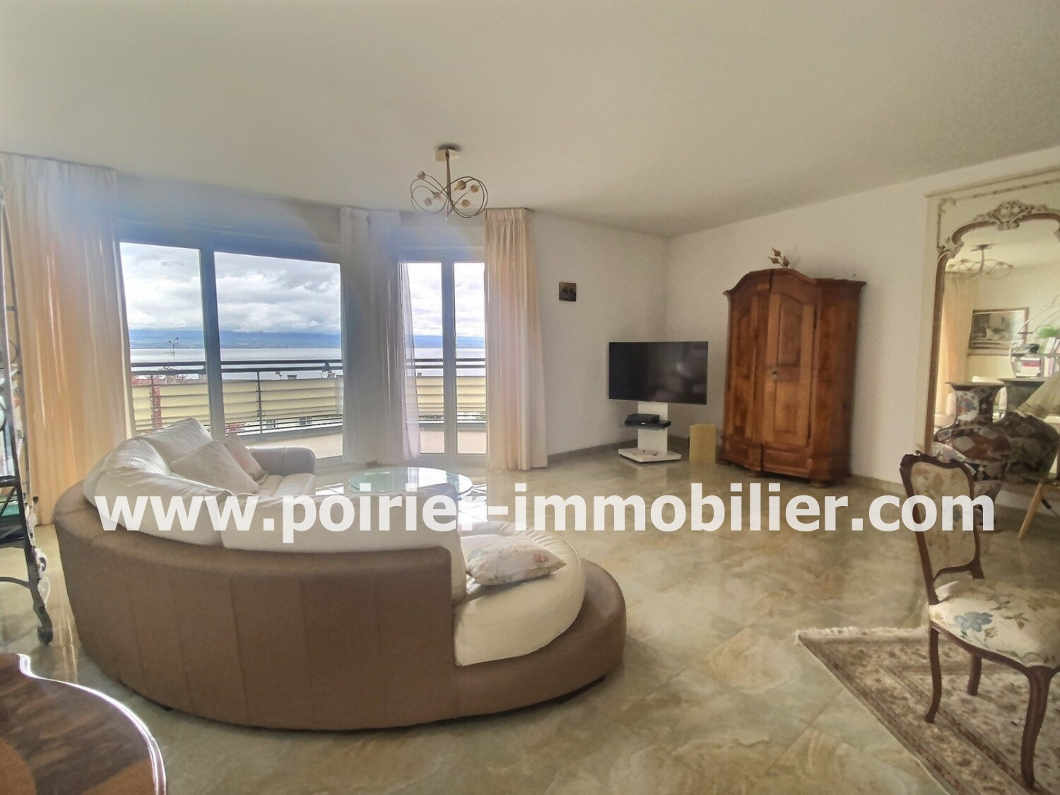 Appartement de prestige T3 vue lac à Evian-les-Bains