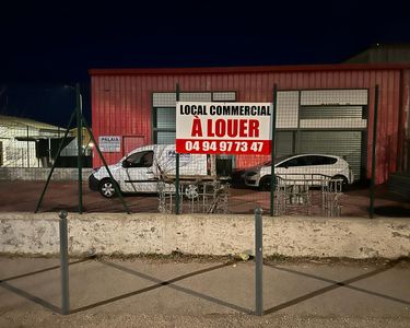 HANGAR situé à COGOLIN