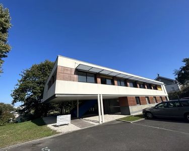 Bureaux 105 m² avec 5 places de parking à Saint-Herblain