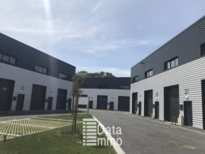 Local commercial 421 m²