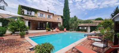 Vends magnifique Mas Provençal piscine 3 Logements indépendants plus annexe - 7 chambres, 300m², 