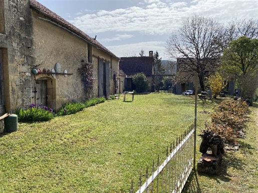 Maison Vente Les Eyzies 5p 185m² 392940€