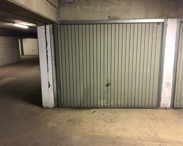 Garage - box fermé en souterrain