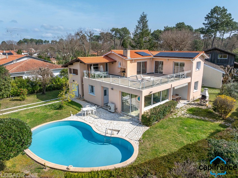 Dpt Gironde (33), à vendre ANDERNOS LES BAINS, maison de 195 m² à 30kms de l'aéroport de 