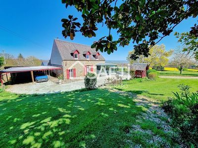 Maison 177m²+Gîte 57m² sur terrain arboré 5000m² 