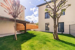 MONTCHAT - Maison de ville de 112m2 avec terrasse et jardin