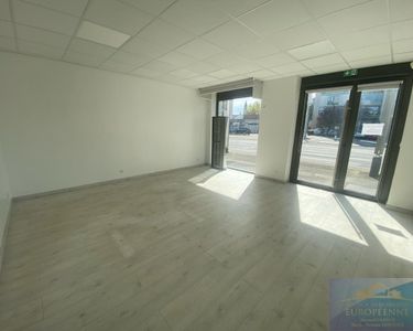 Local commercial 95 m²