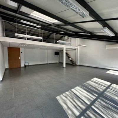 EXCLUSIVITE-RARE BUREAUX CHAMBOURCY PROXIMITE N13 - 159 m² divisibles à partir de 27 m²