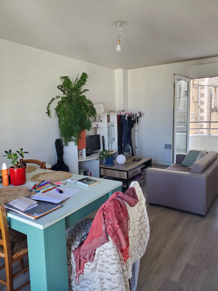 Colocation de filles à Nantes : 1 chambre disponible