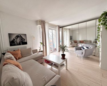 Studio Courbevoie/ Becon les bruyeres