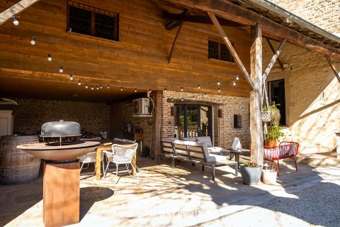 Authentique Maison en Pierre avec Piscine et Grange à Rénover