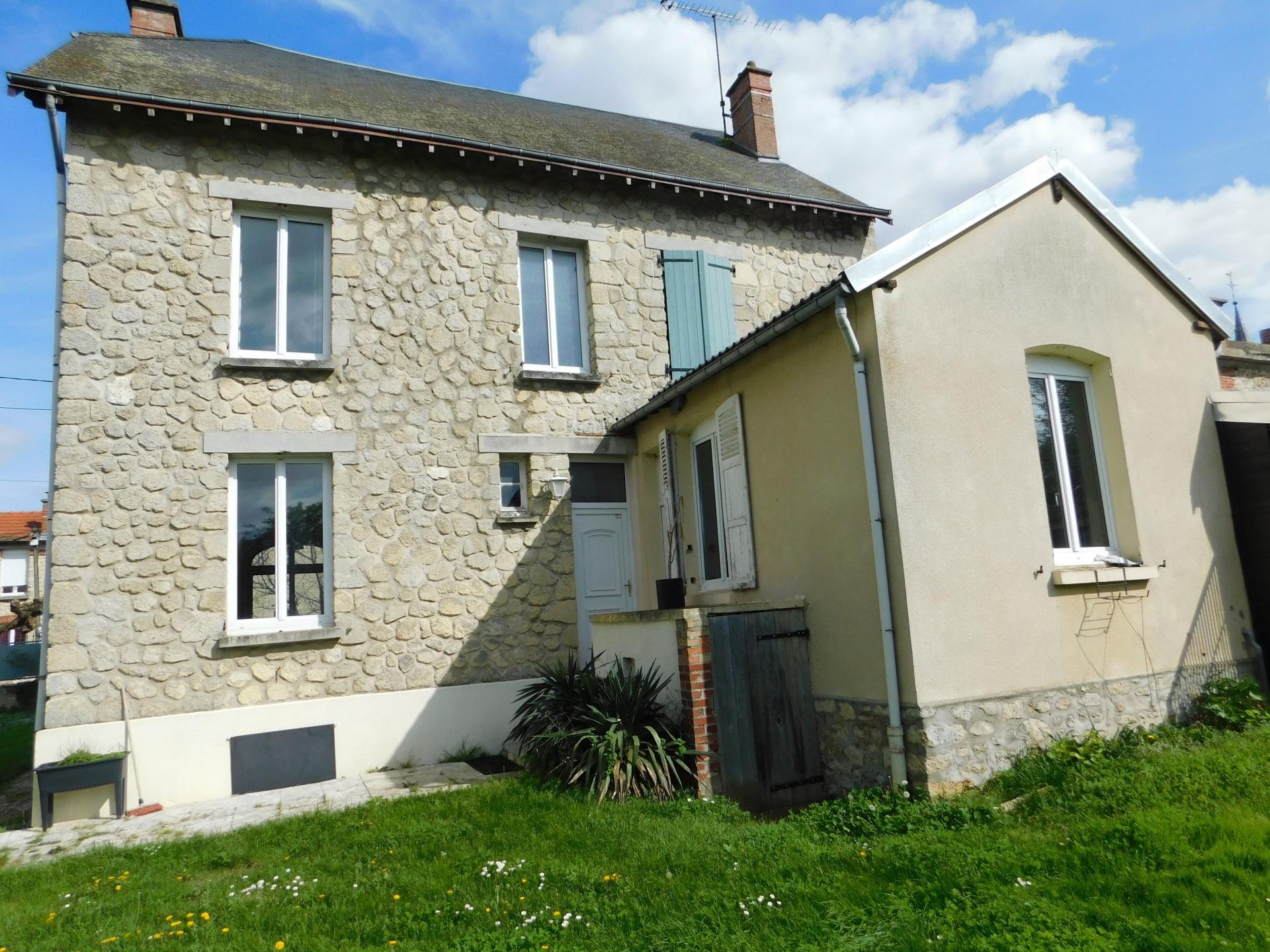 Maison de famille 6 chambres possibles 20mn de REIMS La Neuvillette