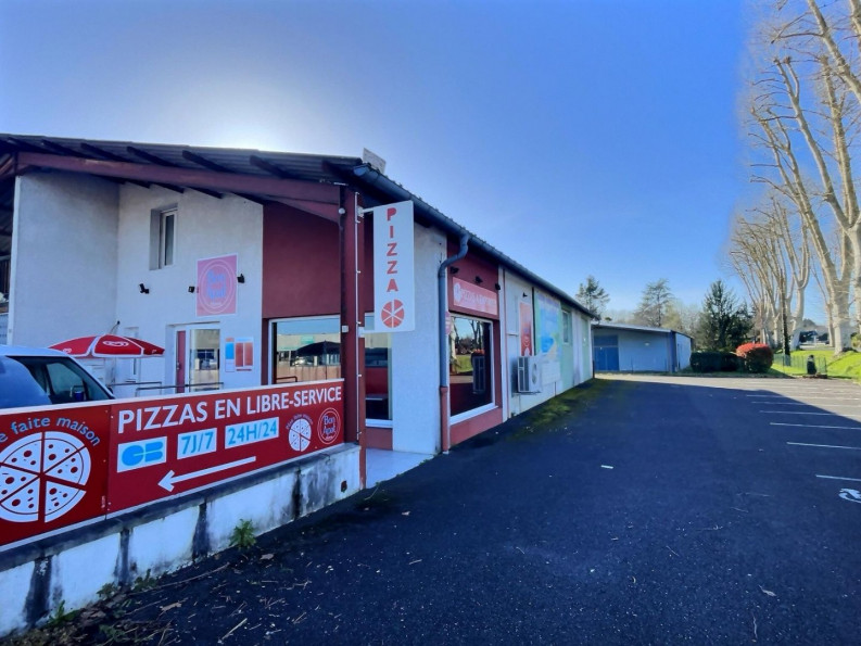 Pizzeria/snack/fast food 3 pièces 66 m²