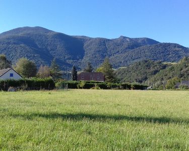 Terrain 1050m2 à Montaut