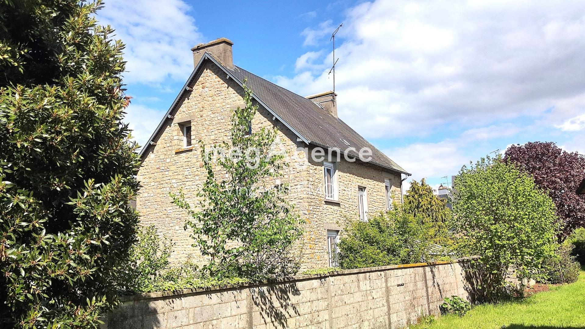 Charmante Maison de Bourg à Chérence-le-Roussel