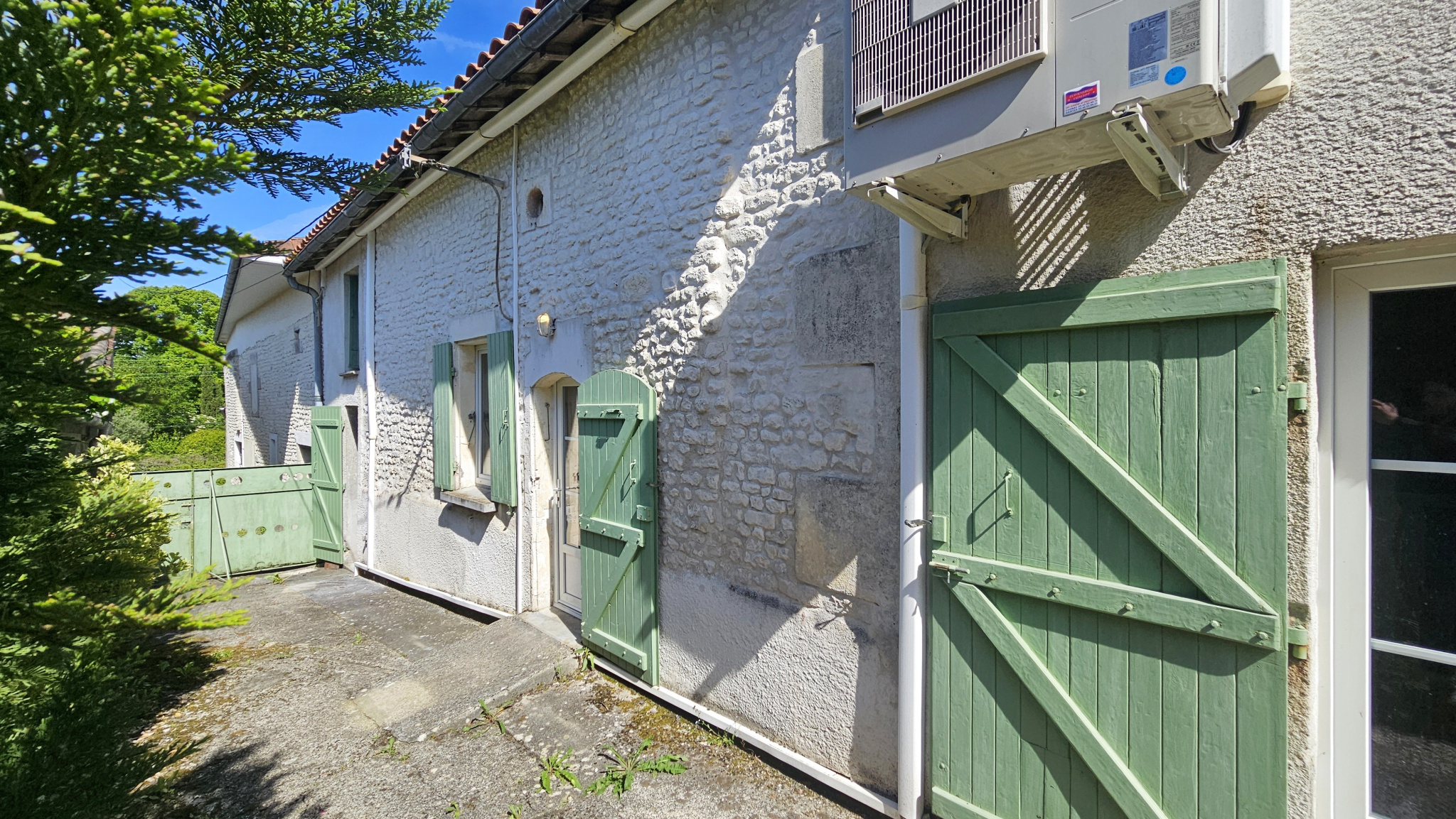 A vendre à Gimeux - Maison de village de 4 pièces - jardin e 