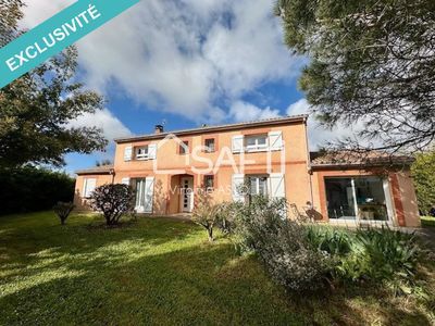 SAINT-LYS - Villa T8 205 m2, terrain arboré de 2293 m2