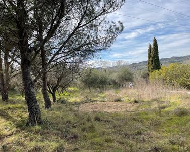 Terrain 404 m² Eyguieres