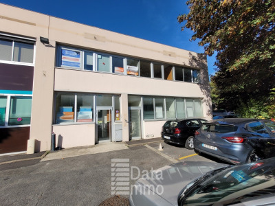 Immobilier professionnel Location Torcy  530m² 4328€