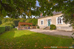 Maison avec granges, piscine et 1,5 hectare 