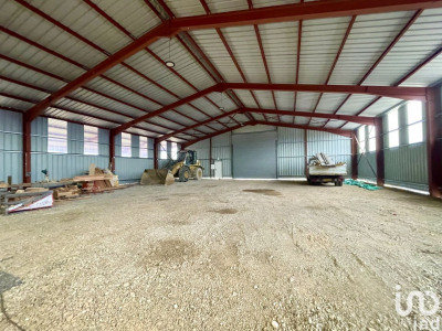 Local 1 pièce 396 m²