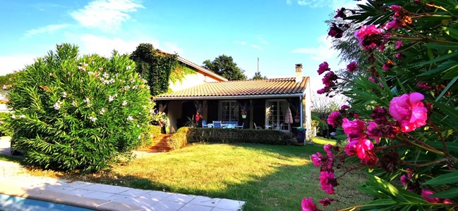 MAISON DE CHARME AVEC JARDIN ARBORE