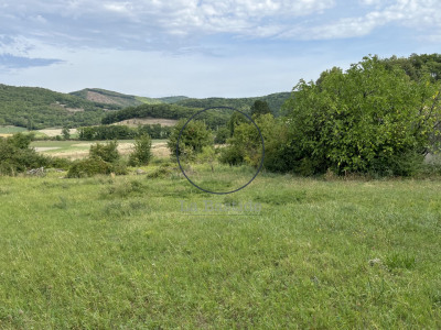 Terrain 1290 m²