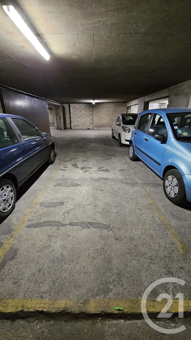 Parking 21 m² 