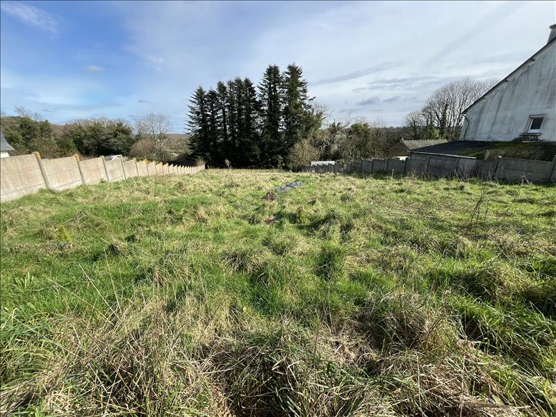 Terrain constructible 1304 m²