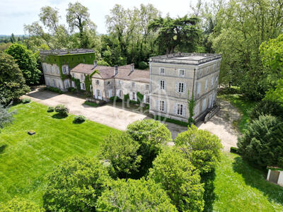 Château 20 pièces 1200 m²