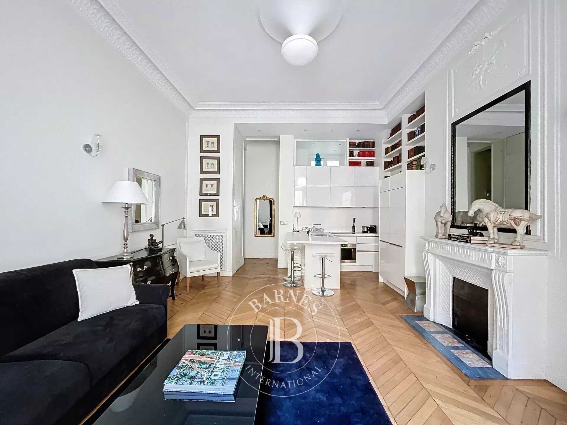 Appartement Location Paris 2e Arrondissement  35m² 2500€