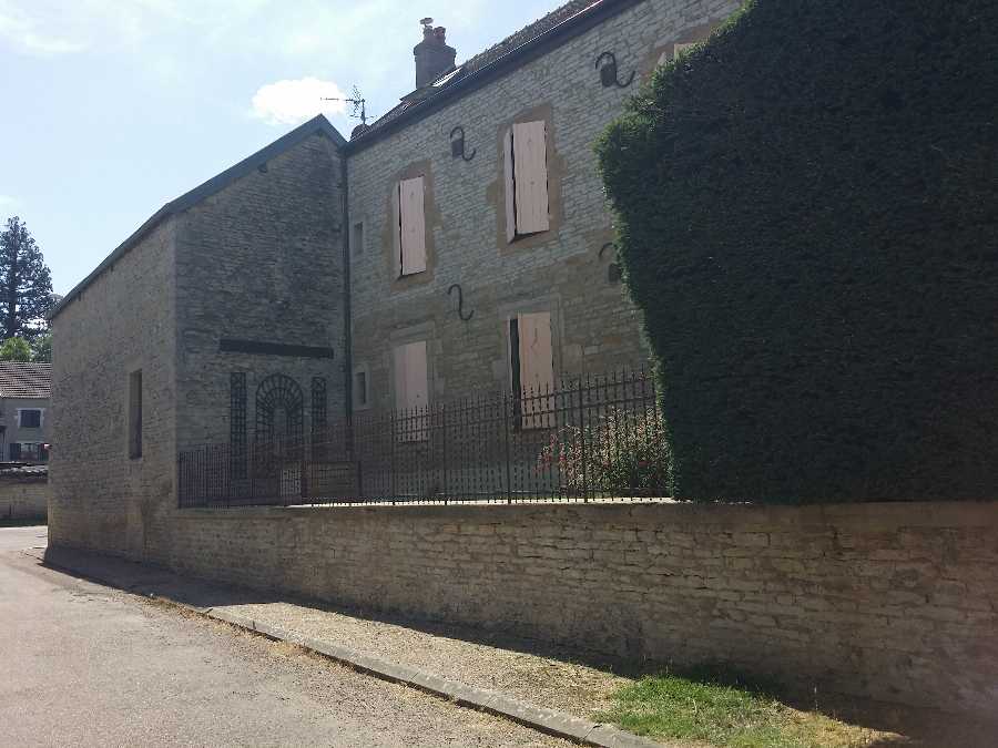 Blaisy bas (Bourgogne) maison de village